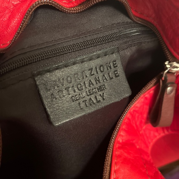 Red leather purse - Picture 5 of 7